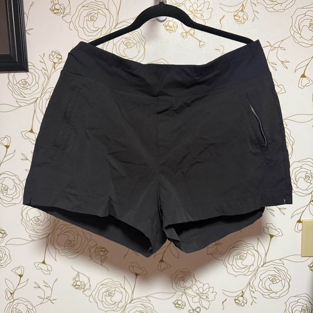 Women's Size 18 Athleta Shorts